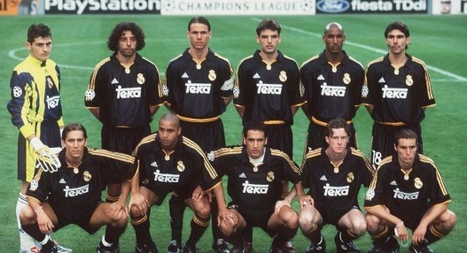 德甲强强对话引爆讨论（德甲豪门巅峰对决掀起热议）