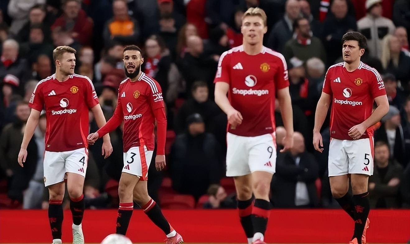 为国征战，感谢有你！国足官方为刚刚退役的尹鸿博送上祝福