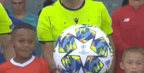 每体：莱万愿意接受降薪+替补，2026年初将和巴萨再谈（每体：莱万愿降薪并接受替补角色，2026年初将与巴萨再度磋商）