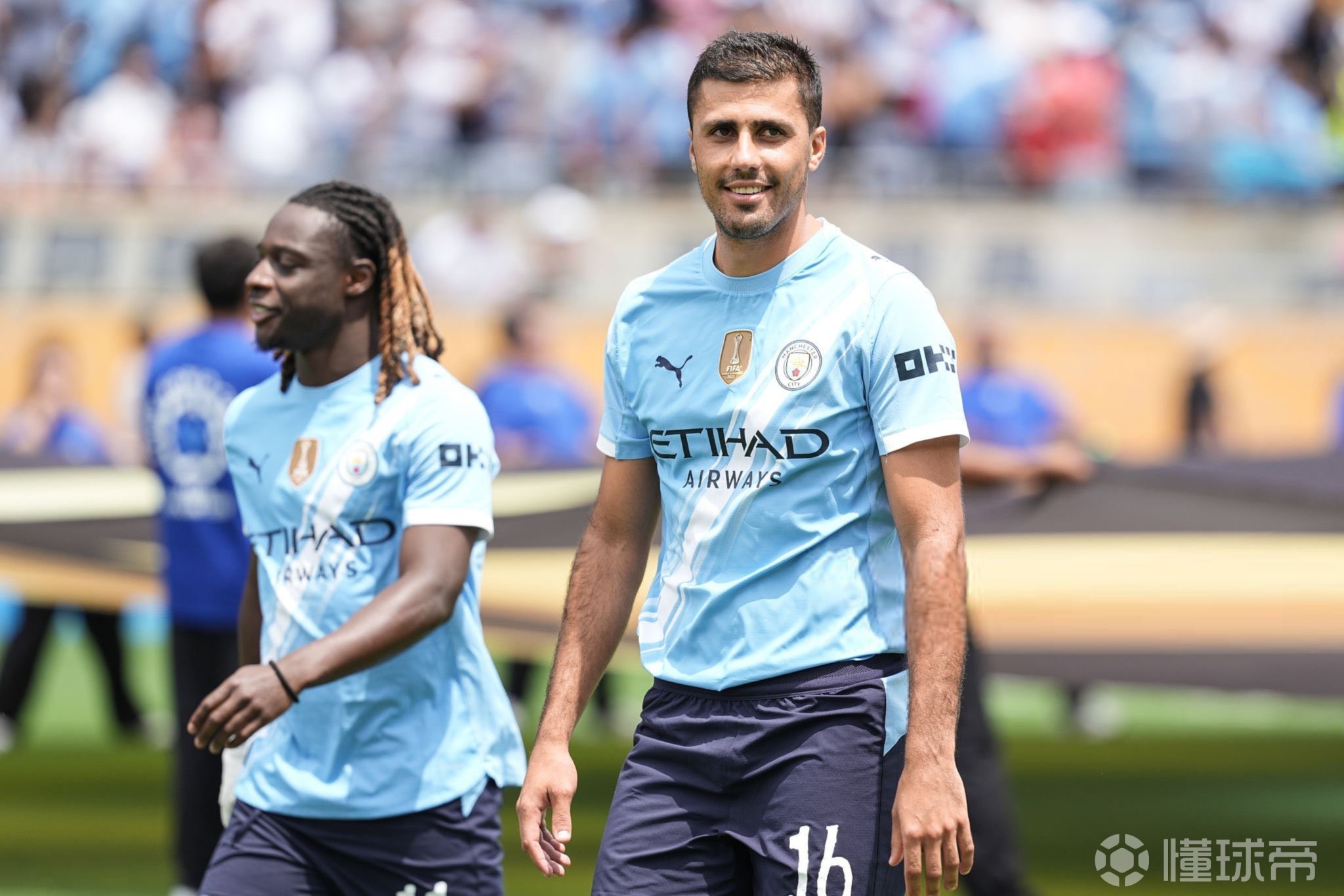 西甲前瞻：奥维耶多迎新帅上任首战，塞尔塔中锋受伤缺席（西甲前瞻：奥维耶多新帅迎首秀，塞尔塔中锋因伤缺阵）