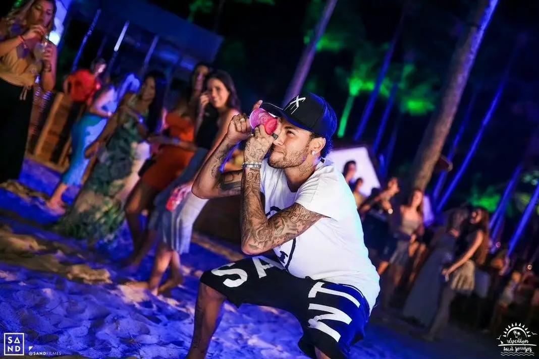 再见，于汉超！很遗憾，申花队没能为“猴哥”写上一个漂亮的结尾（与于汉超道别：遗憾申花未能让“猴哥”圆满谢幕）