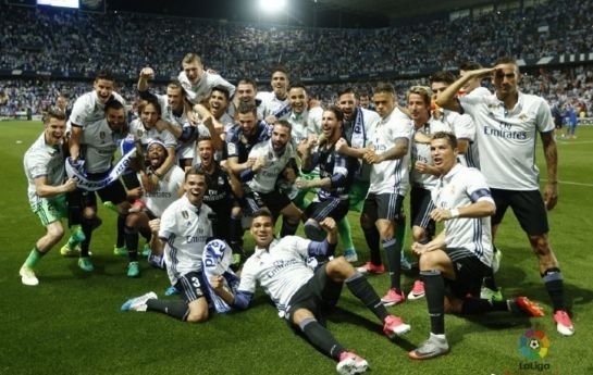 萨拉赫年度最佳选票：第一阿什拉夫、第二登贝莱、第三姆巴佩（萨拉赫年度最佳投票：阿什拉夫居首，登贝莱第二，姆巴佩第三）