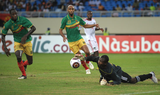 莫德里奇在对阵拉齐奥的比赛中踢满全场，Sofac...