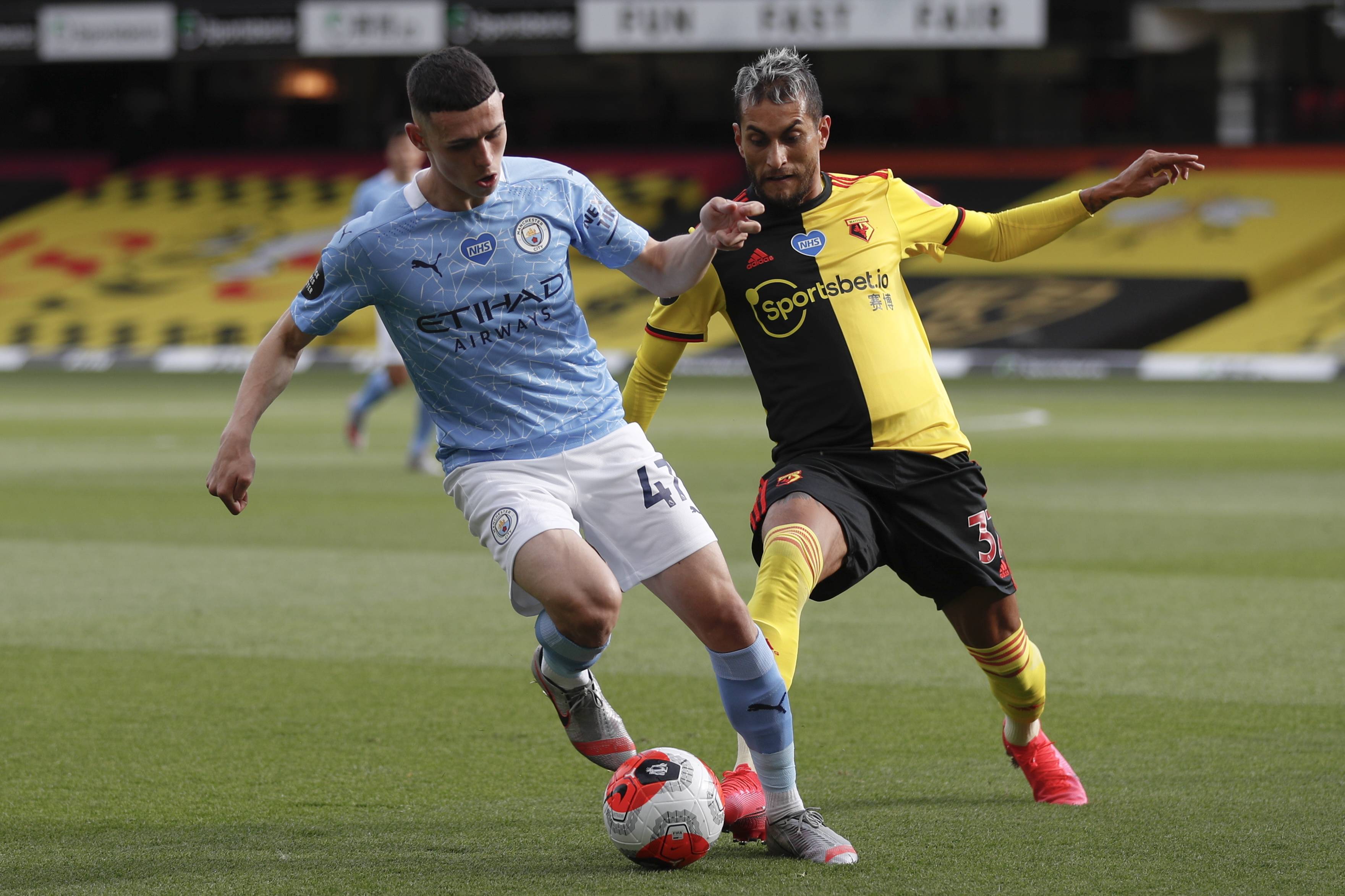 世体：齐达内现身伯纳乌但不会接替阿隆索，他只想执教法国