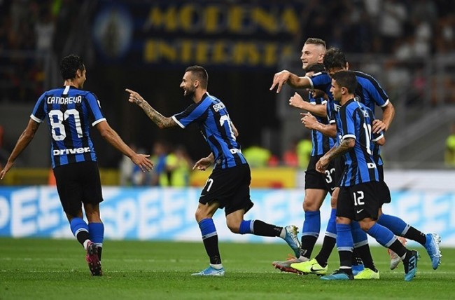 巴萨旧将：我的两座欧冠总被开玩笑；亚马尔达不到梅西的高度（前巴萨球员：两夺欧冠却常被调侃，亚马尔难以企及梅西）