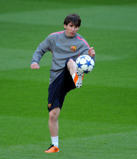 Shams：国王对全队范围内的交易讨论保持开放态度