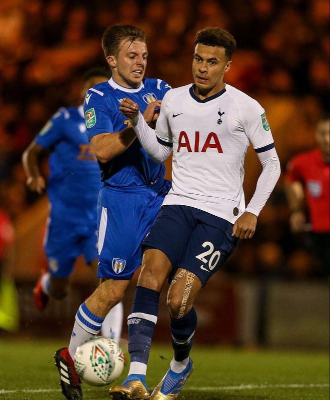 寒冰射手！萨格斯半场9中0仅得2分，邓罗7中1