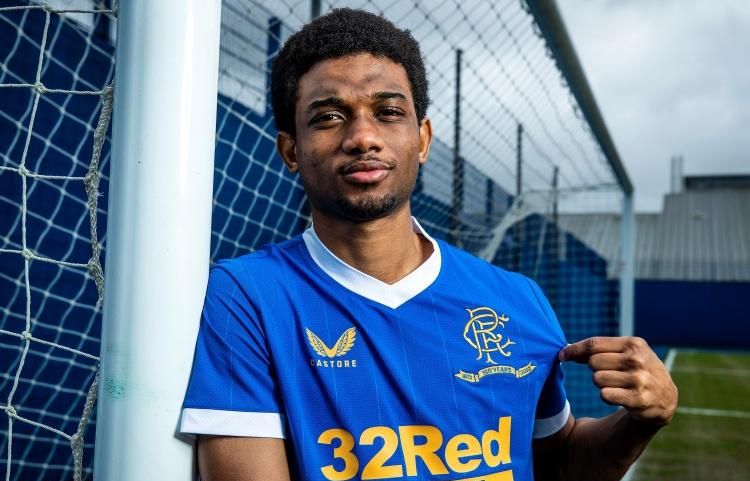 击败曼联利物浦切尔西！罗马诺：曼城即将签约塞梅尼奥，预计未来几日完成（罗马诺：曼城力压曼联、利物浦与切尔西，接近签下塞梅尼奥，预计数日内完成）