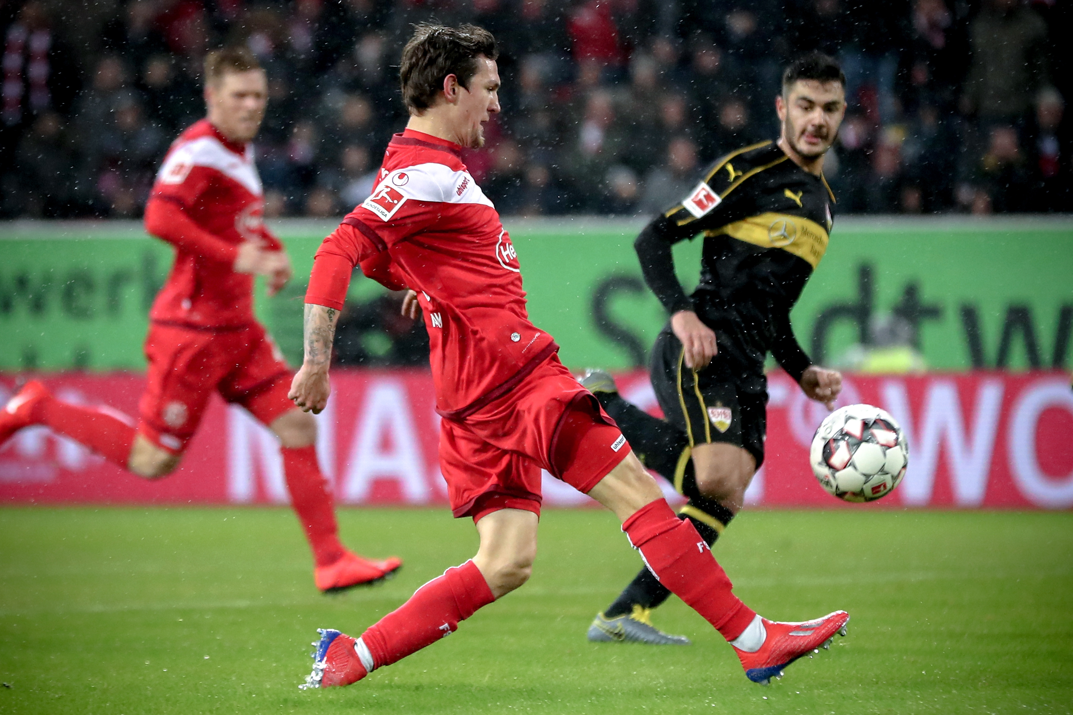 世界杯预选赛爆大冷，豪门惨败震惊全球